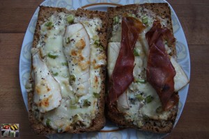 Birnen-Roquefort Toast