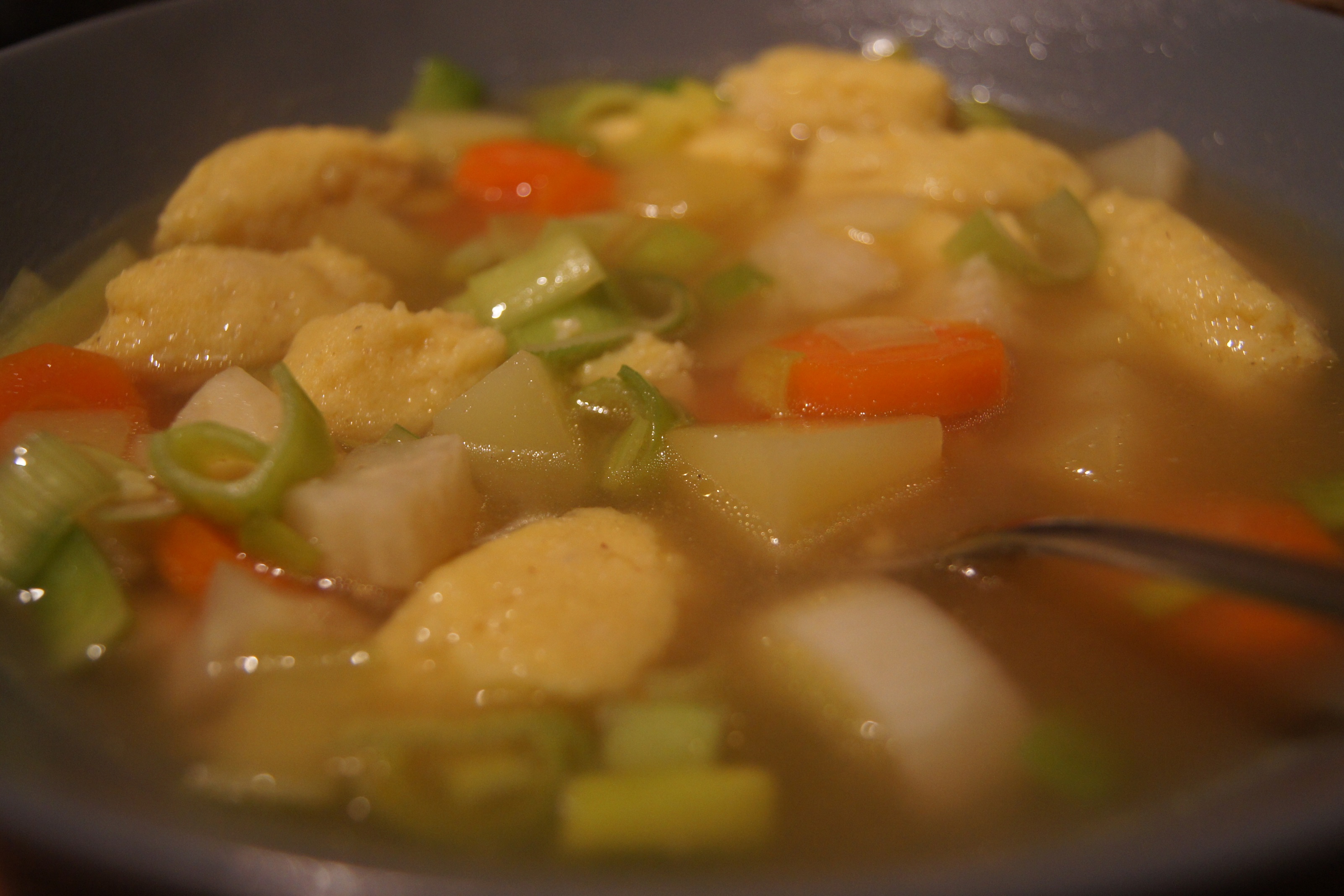 Gemüsesuppe mit Grießklößchen - Natürlich Lecker