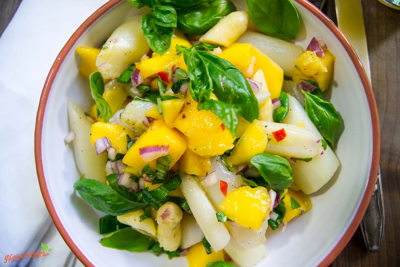 fruchtiger Spargelsalat mit Mango - Natürlich Lecker