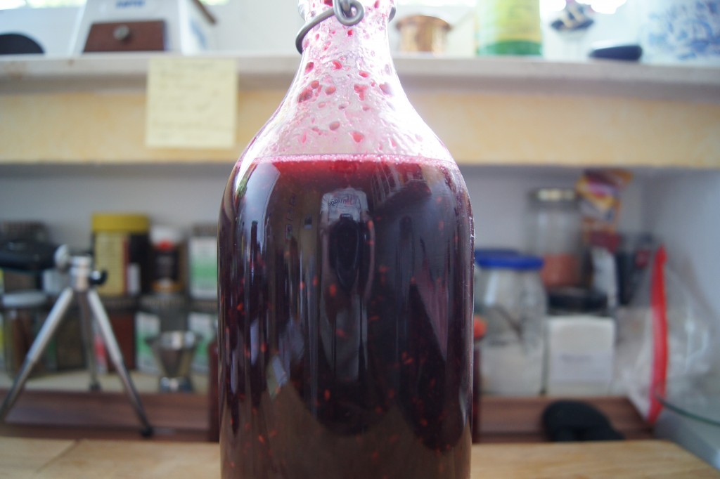 Brombeerlikör - Natürlich Lecker