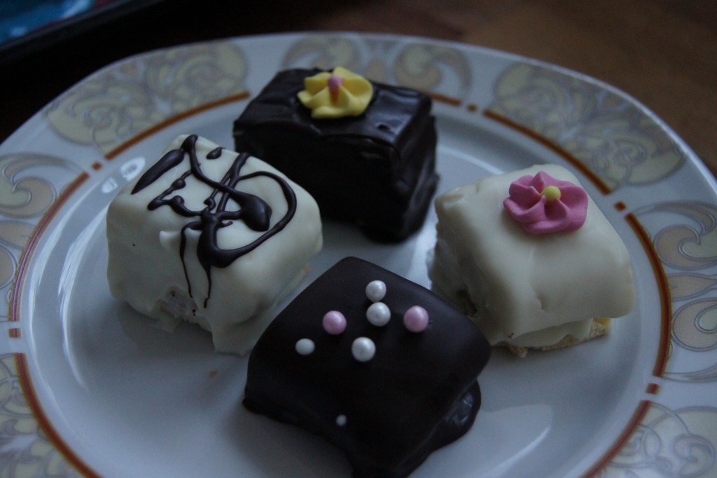 Petit Four Natürlich Lecker