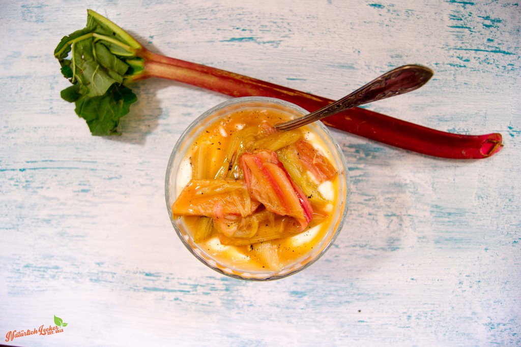 Erdbeer - Rhabarber Dessert - Natürlich Lecker